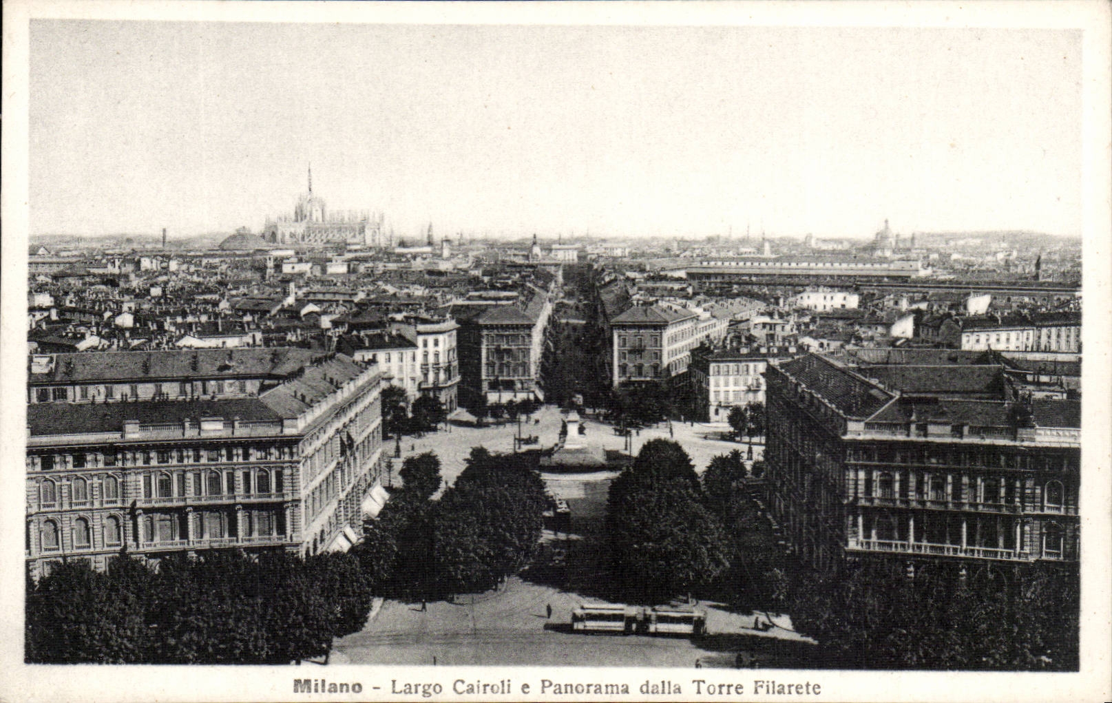 CPA Italie Italia Roma Milano Cairoli e Panorama dalla Torre Filarete