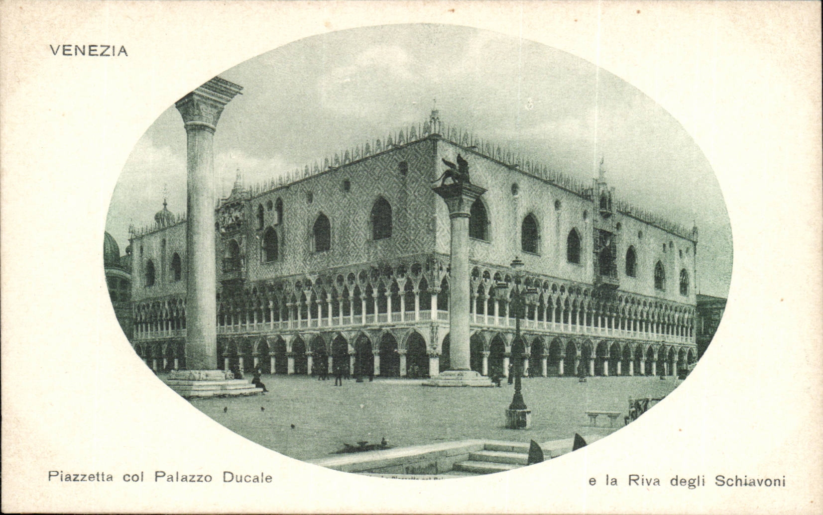 CPA Italie Italie Venezia Piazzetta col Palazzo Ducale e la Riva degli Schiavoni
