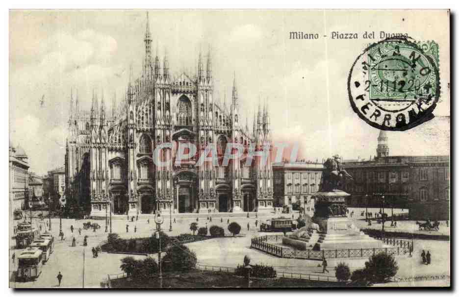 CPA Italie Italie Milana Piazza del Duomo