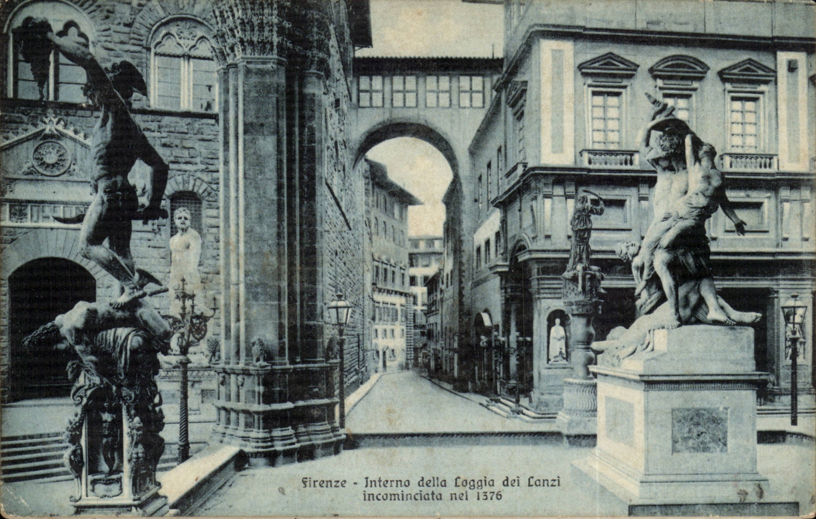 CPA Italie Italie Firenze Interno della loggia dei Lanzi 