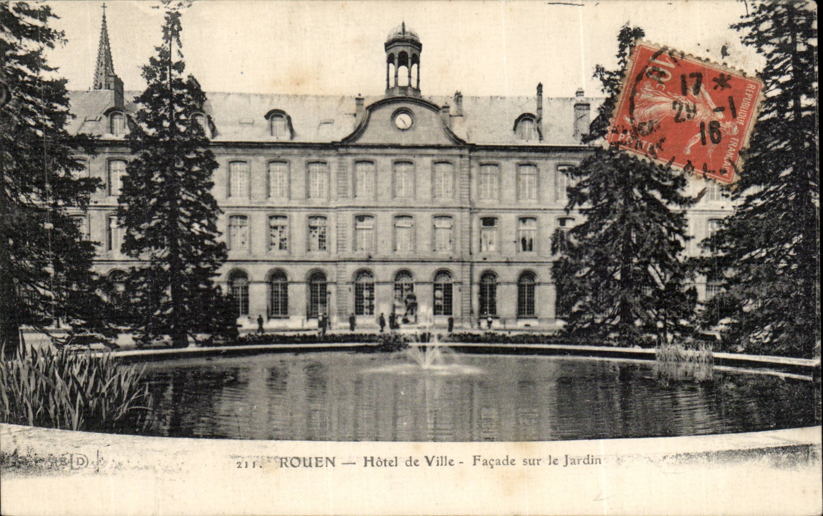 CPA Rouen Hotel de ville facade sur les jardins