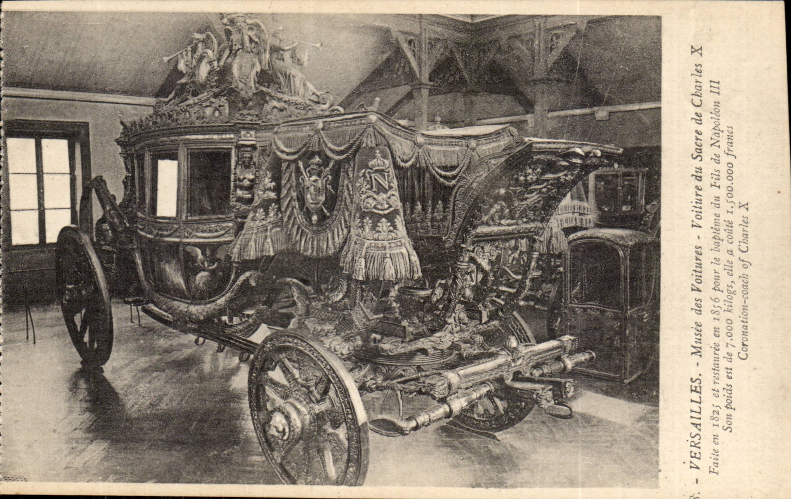 CPA Versailles Musee des voitures Voiture du sacre de Charles X