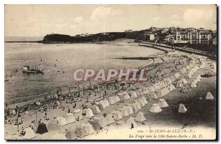 CPA St Jean de Luz La plage vers la cote Sainte Barbe