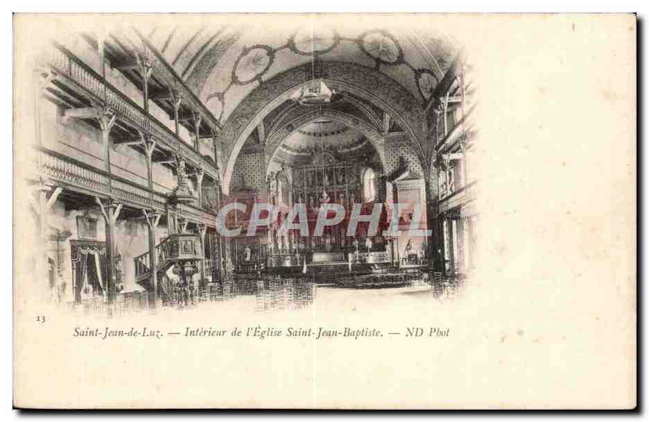 CPA St Jean de Luz Interieur de l'eglise Saint Jean Baptiste