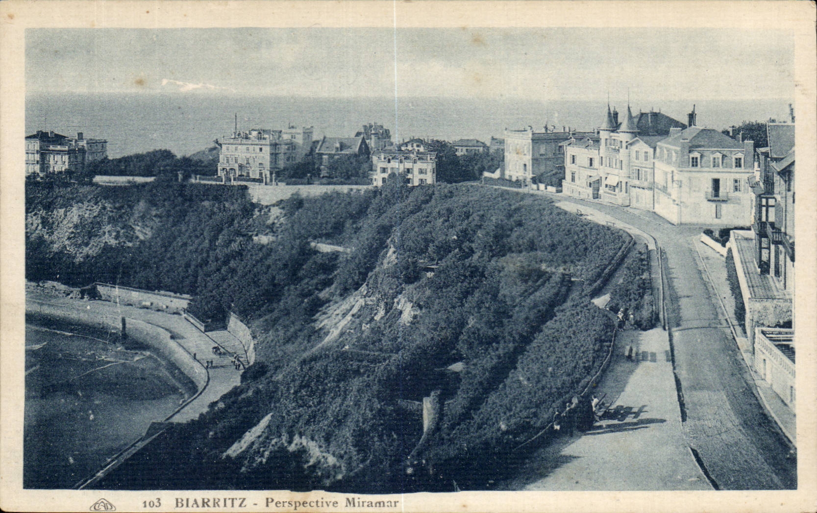 Biarritz - Perspective Miramar — vue panoramique sur les maisons et la mer — éditeur CPA