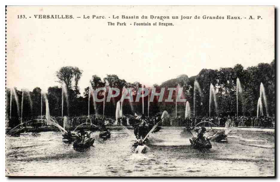 CPA Versailles Le parc Le bassin du Dragon un jour de grandes eaux