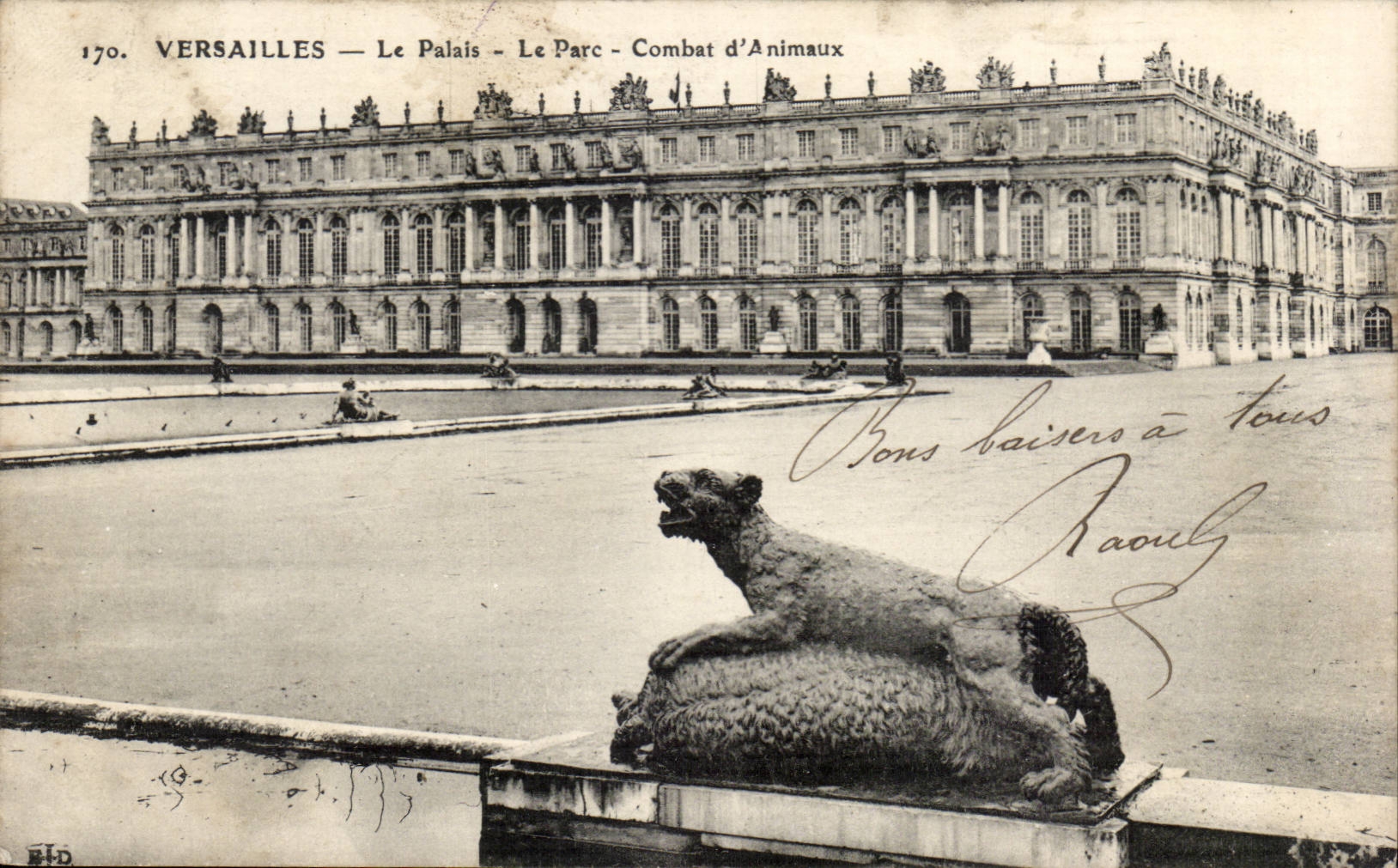 CPA Versailles Le palais Le parc Combat d'animaux