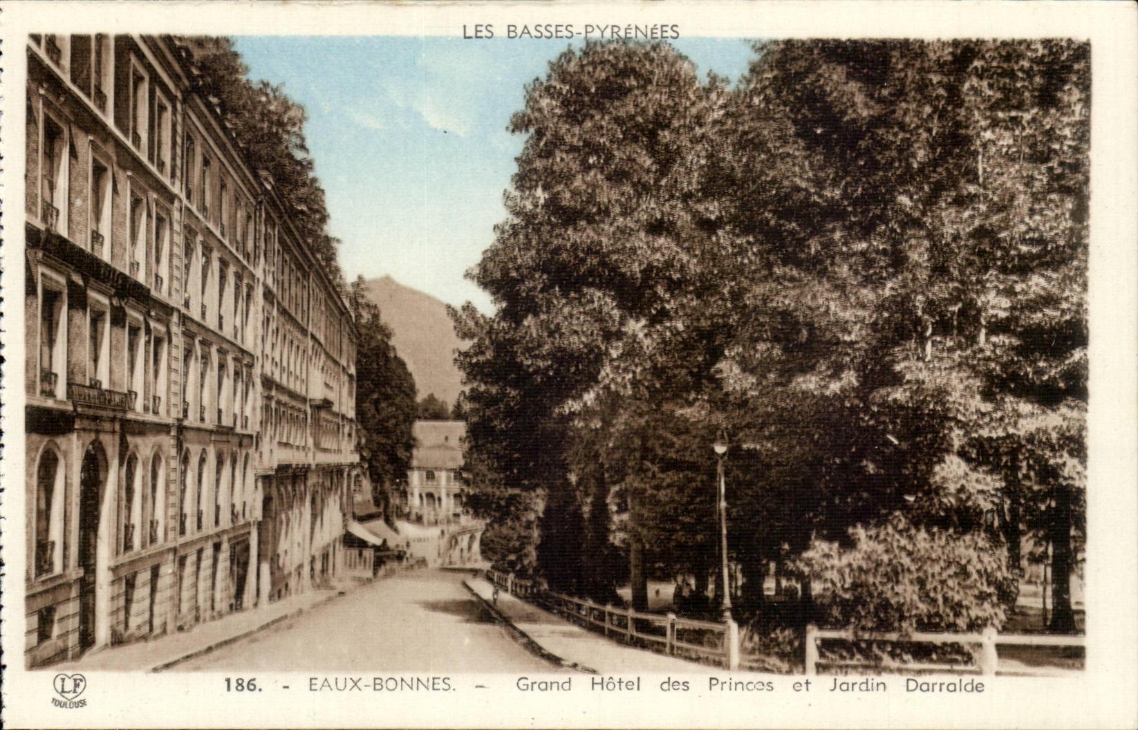 CPA Eaux Bonnes Grand hotel des Princes et jardin Darralde
