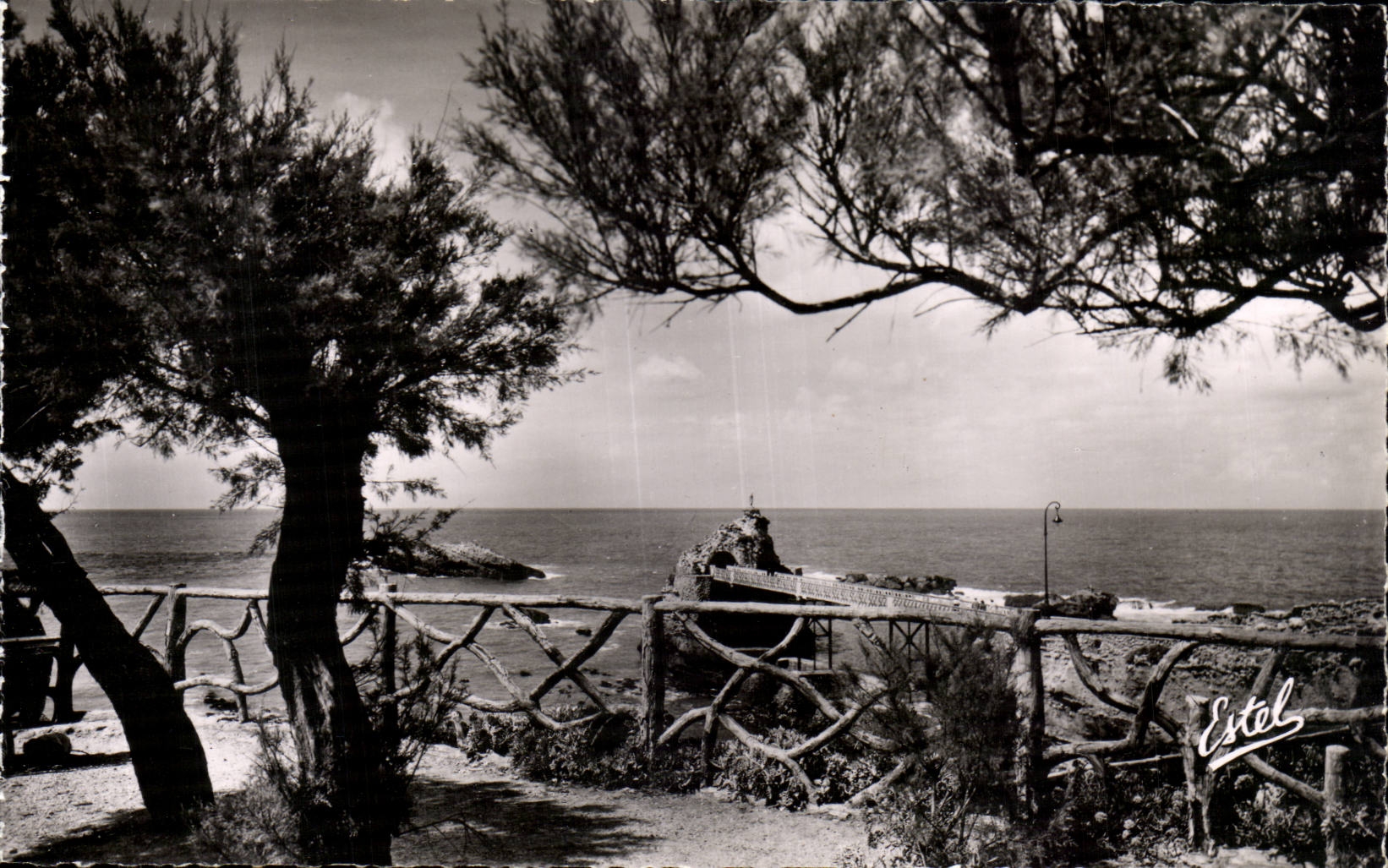 Biarritz — Vue sur le Rocher de la Vierge — Estel