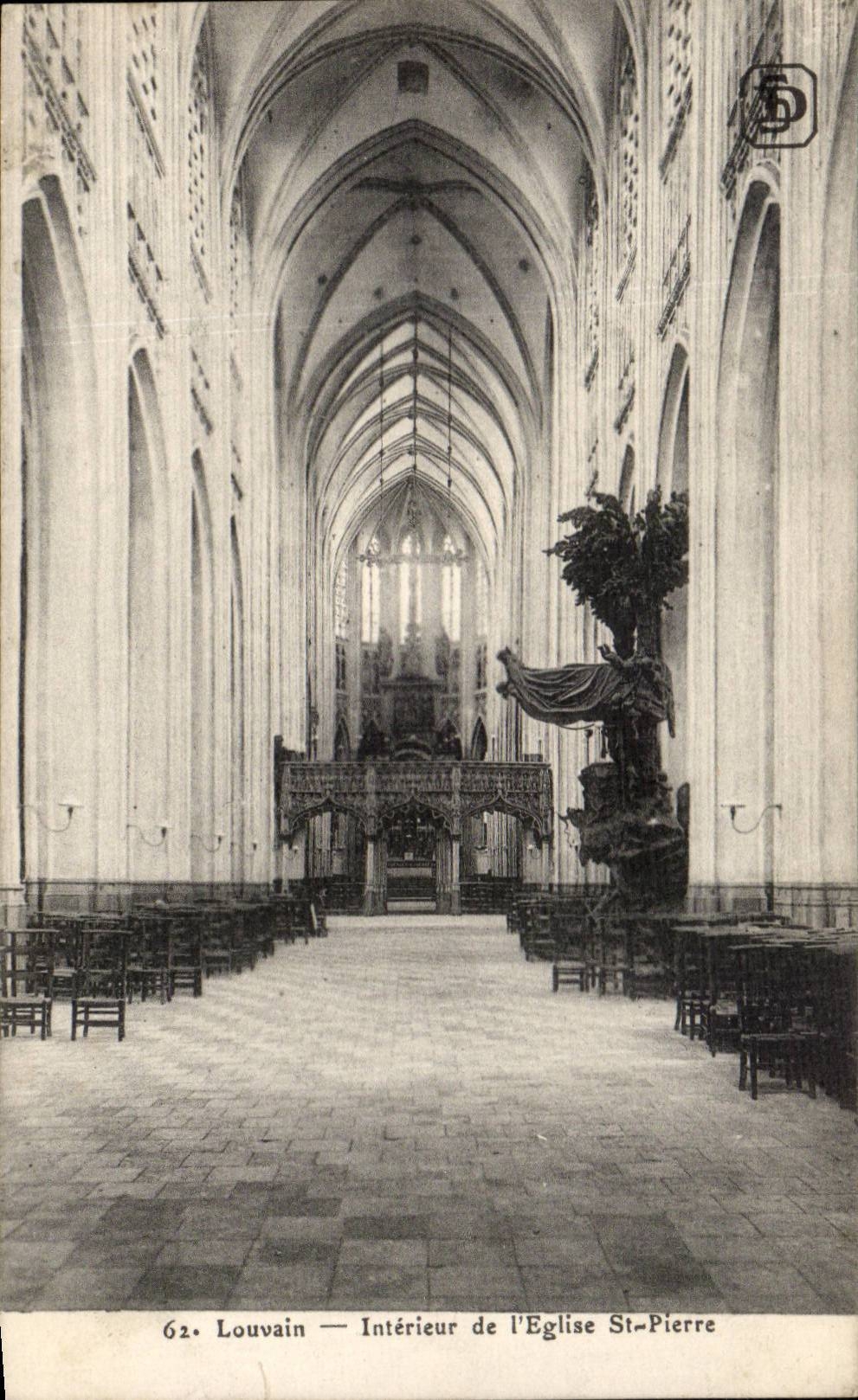 Louvain — Intérieur de l'Église St-Pierre — Éditeur Roger Brou