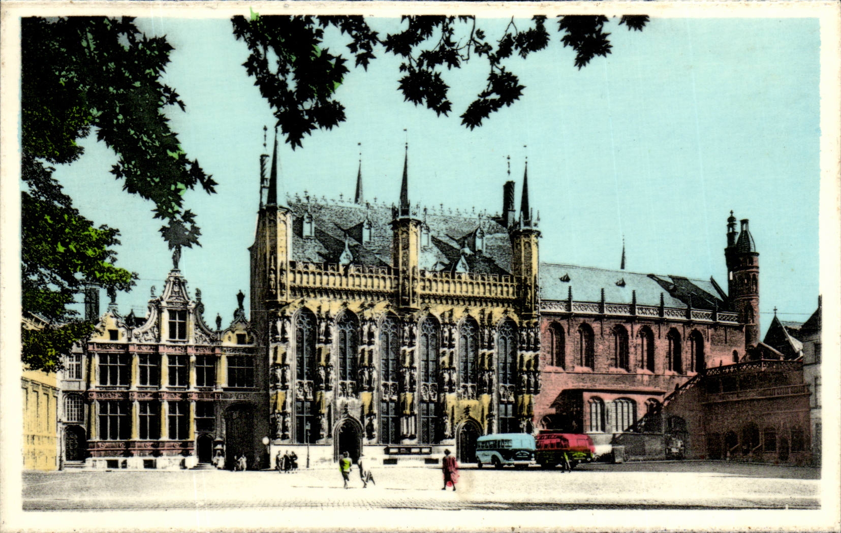 Belgique Bruges La justice de paux Hotel de ville et basilique du St Sang