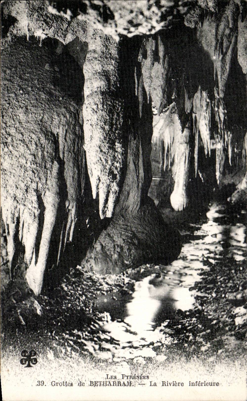 CPA Grottes de Betharram La riviere inferieure