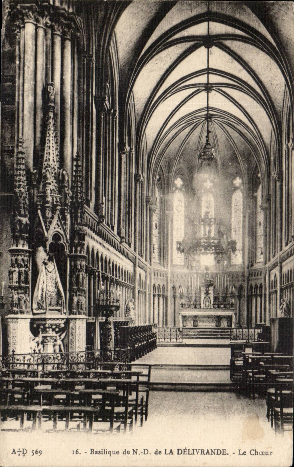 CPA Basilique de Nd de la Delivrande Le choeur