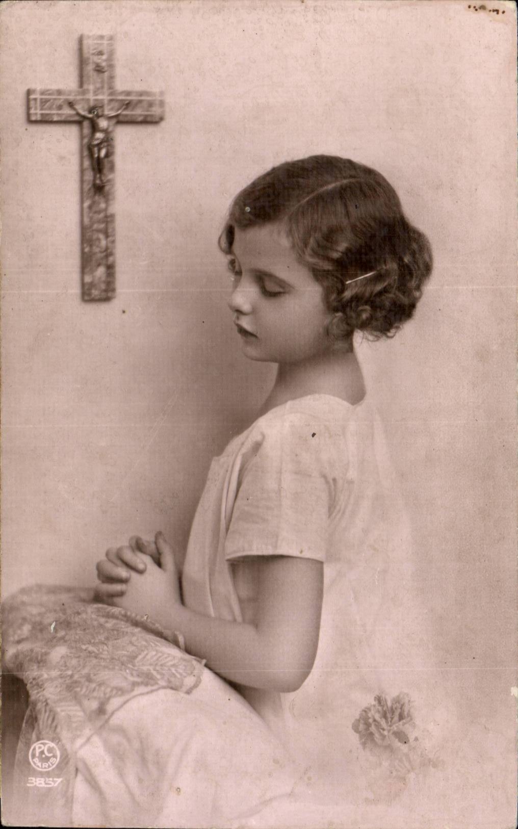 CPA Fantaisie Enfant Croix