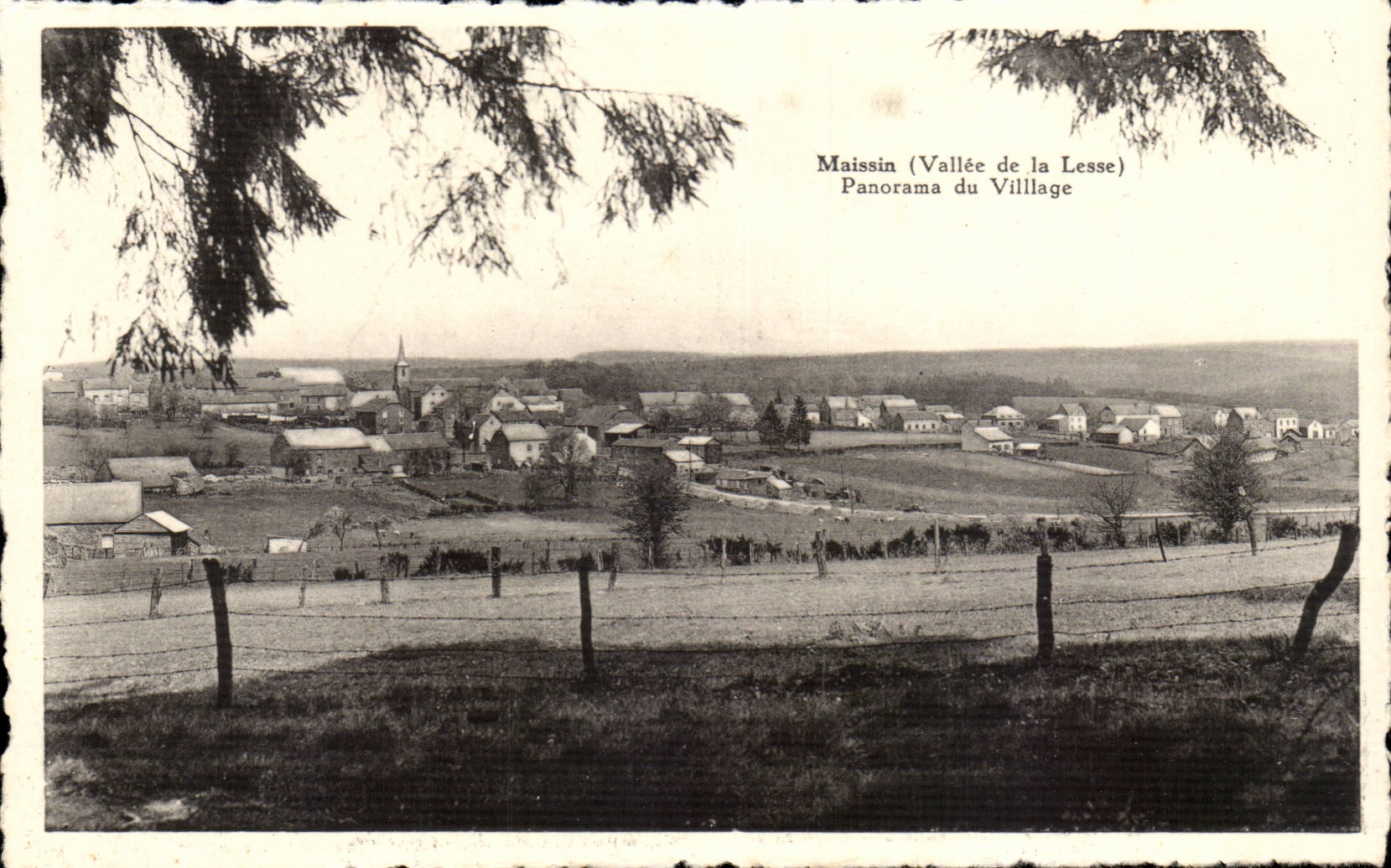 Maissin (Vallée de la Lesse) — Panorama du Village — Éditions « Arduenna »
