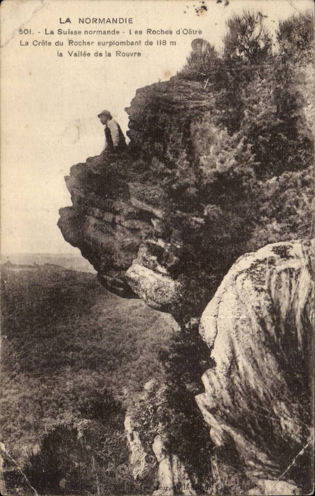 CPA La Suisse Normande Les roches d'Oetre La crete du rocher La vallee de la Rouvre