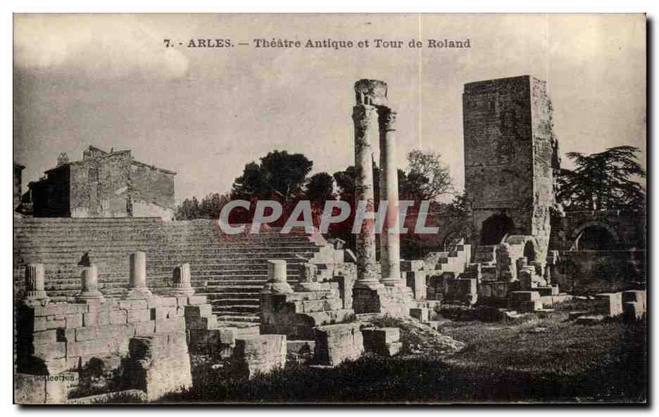 CPA Arles Theatre antique et tour de Roland