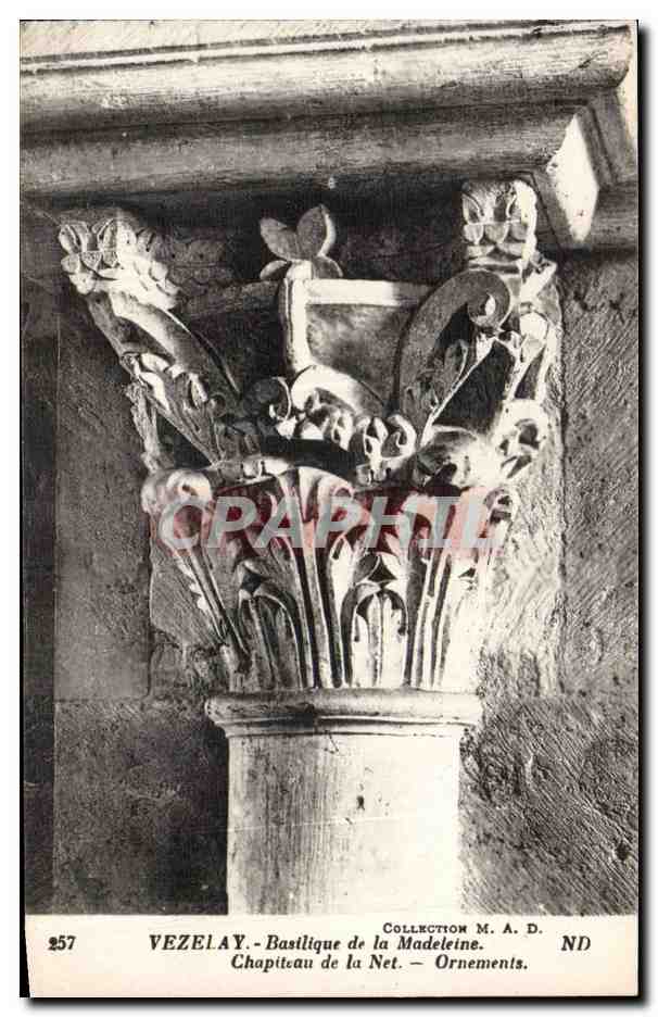 Vézelay - Basilique de la Madeleine - Chapiteau de la Nef - Ornaments