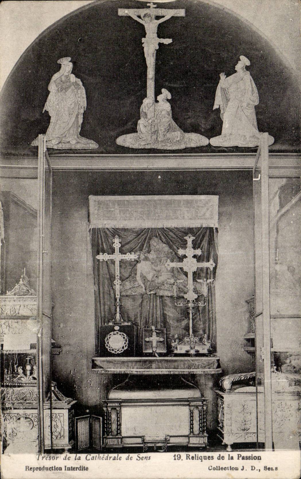 Trésor de la Cathédrale de Sens — Reliques de la Passion — Collection J. D., Sens