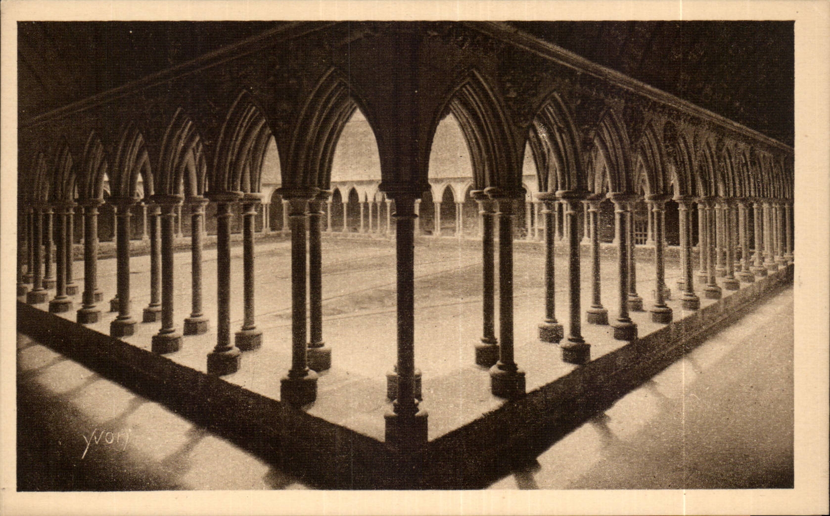 Mont-Saint-Michel — Abbaye - Galeries du Cloître — Édition d'Art YVON
