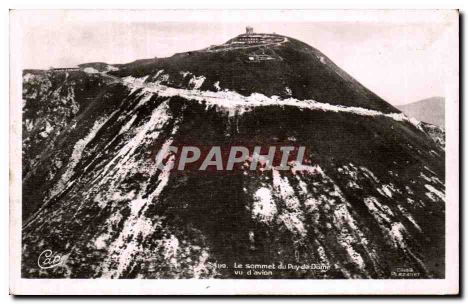 CPA Auvergne Le sommet du Puy de Dome Vue d'avion