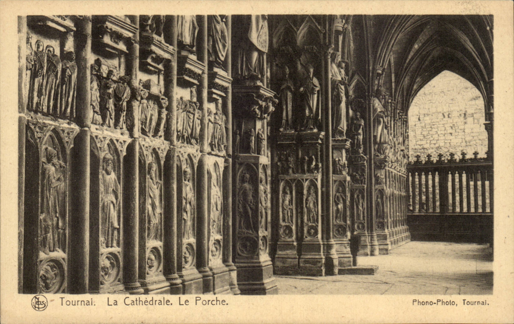 Tournai. La Cathédrale. Le Porche — Phono-Photo, Tournai.