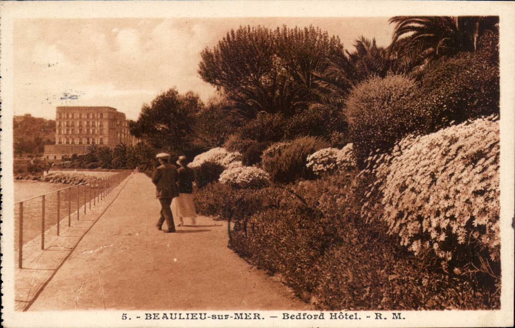 CPA Beaulieu sur Mer Bedford Hotel