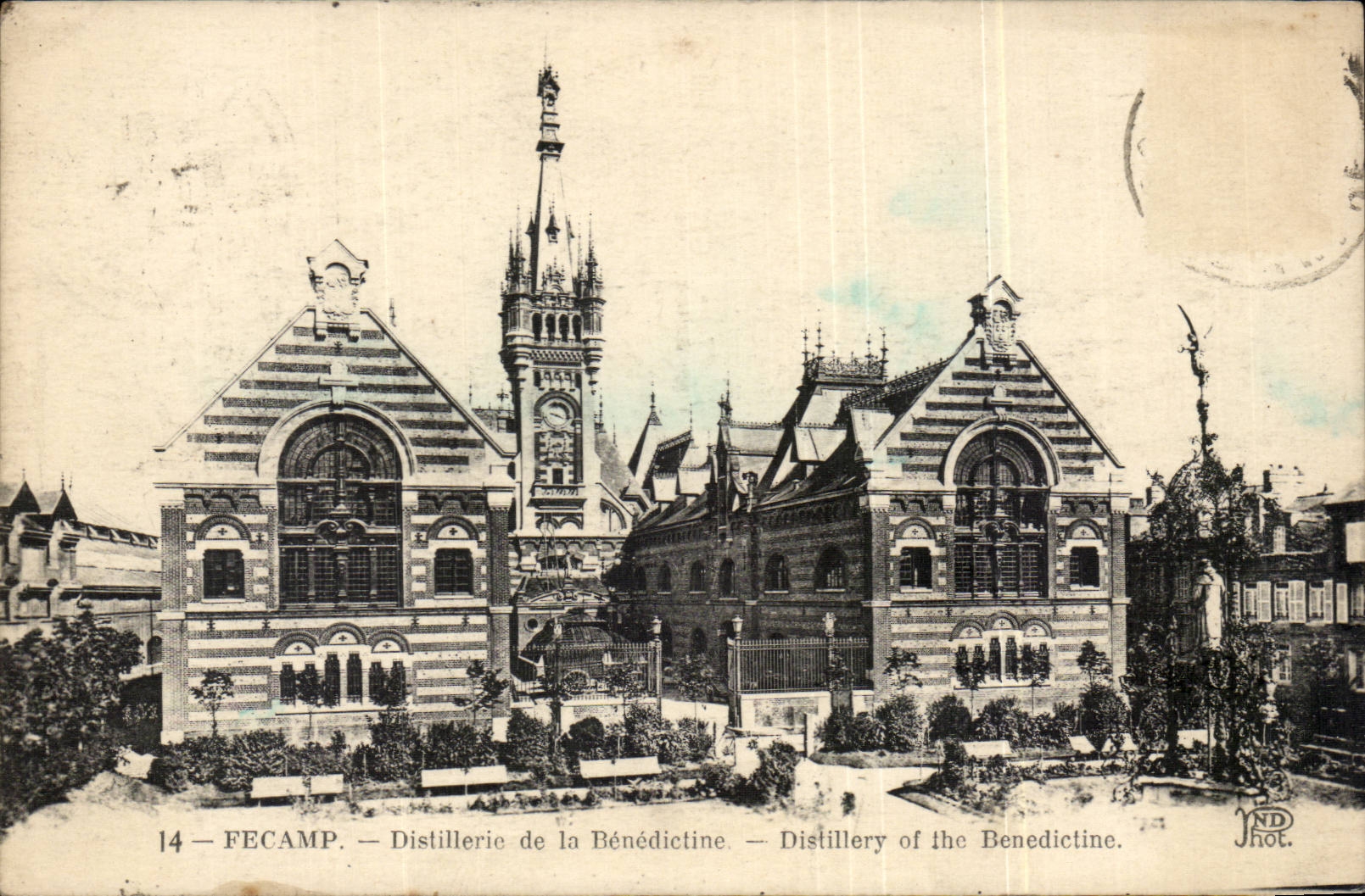 CPA Fecamp Distillerie de la Benedictine 