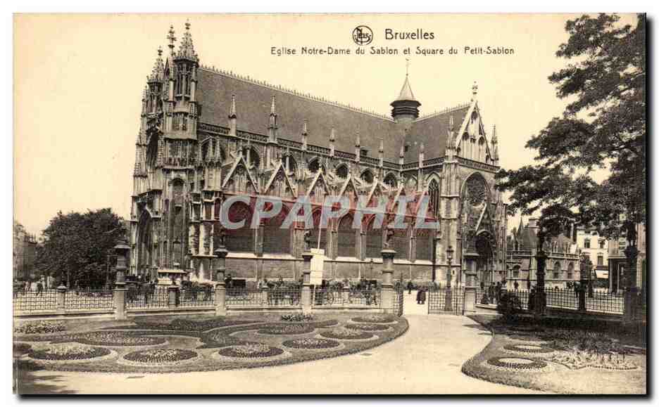 CPA Bruxelles Eglise Notre DAme du sablon et square du petit Sablon