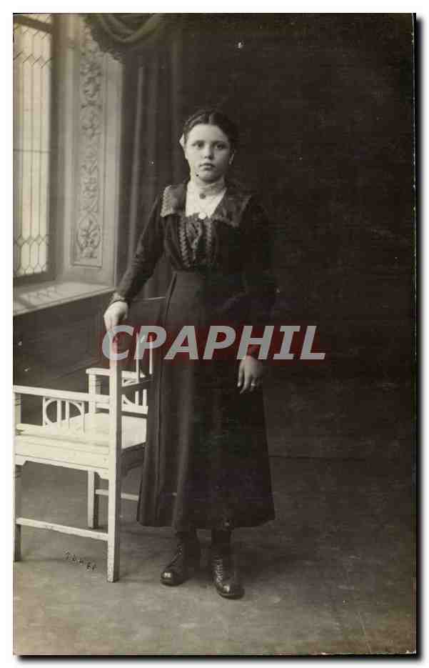 CPA Folklore Costume Femme