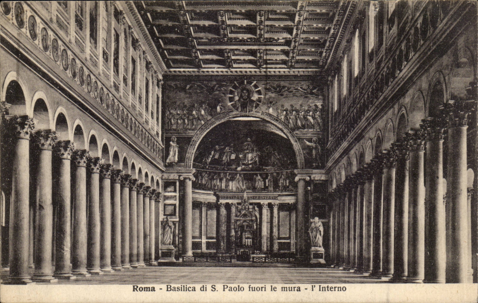 CPA Italie Italia Roma Basilica di S paolo fuori le mura l'interno