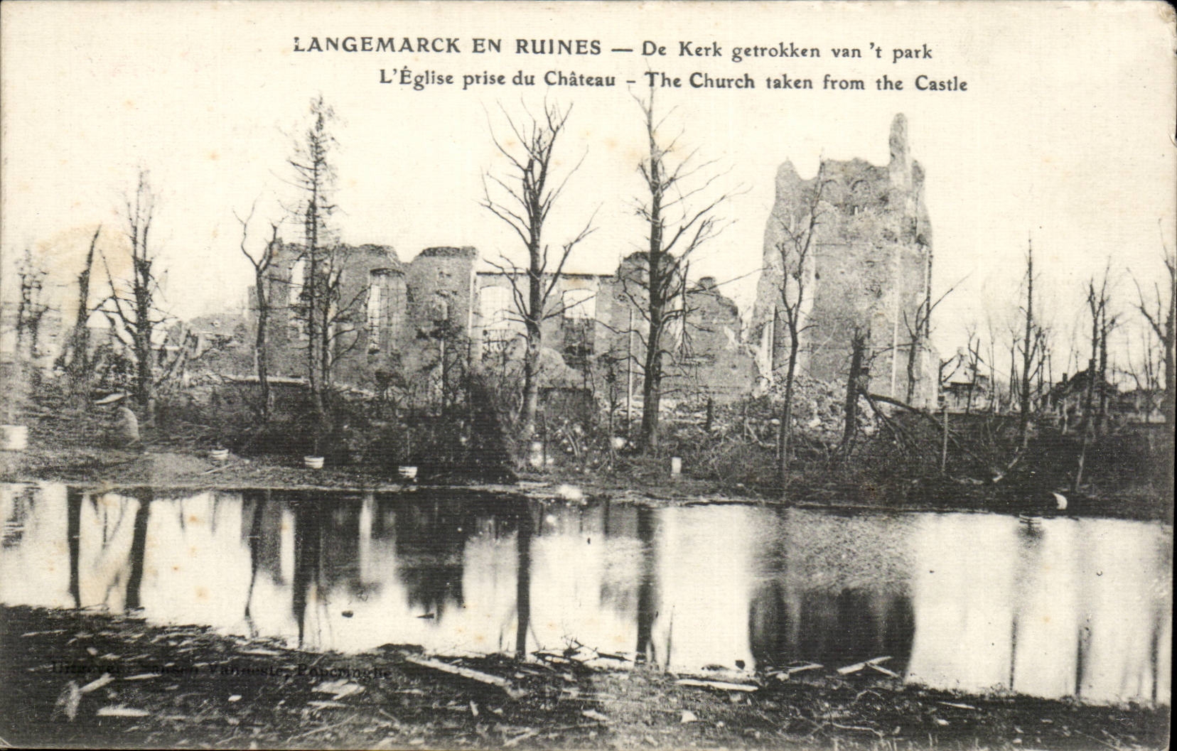 Langemarch en ruines CPA Eglise prise du chateau