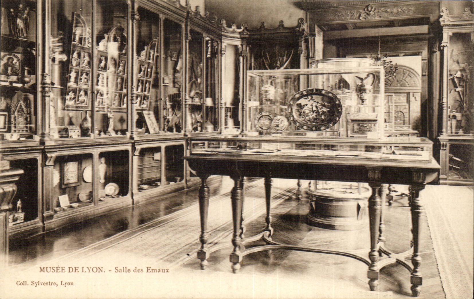 CPA Musee de Lyon Salle des emaux