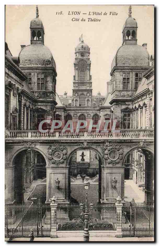 LYON — L'Hôtel de Ville — Côté du Théâtre — Éditeur : CPAPHIL, n° 118