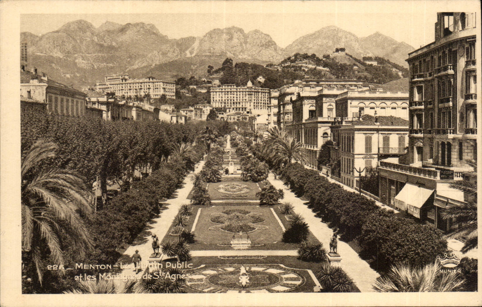 CPA Menton Jardin public et les montagnes St agnes