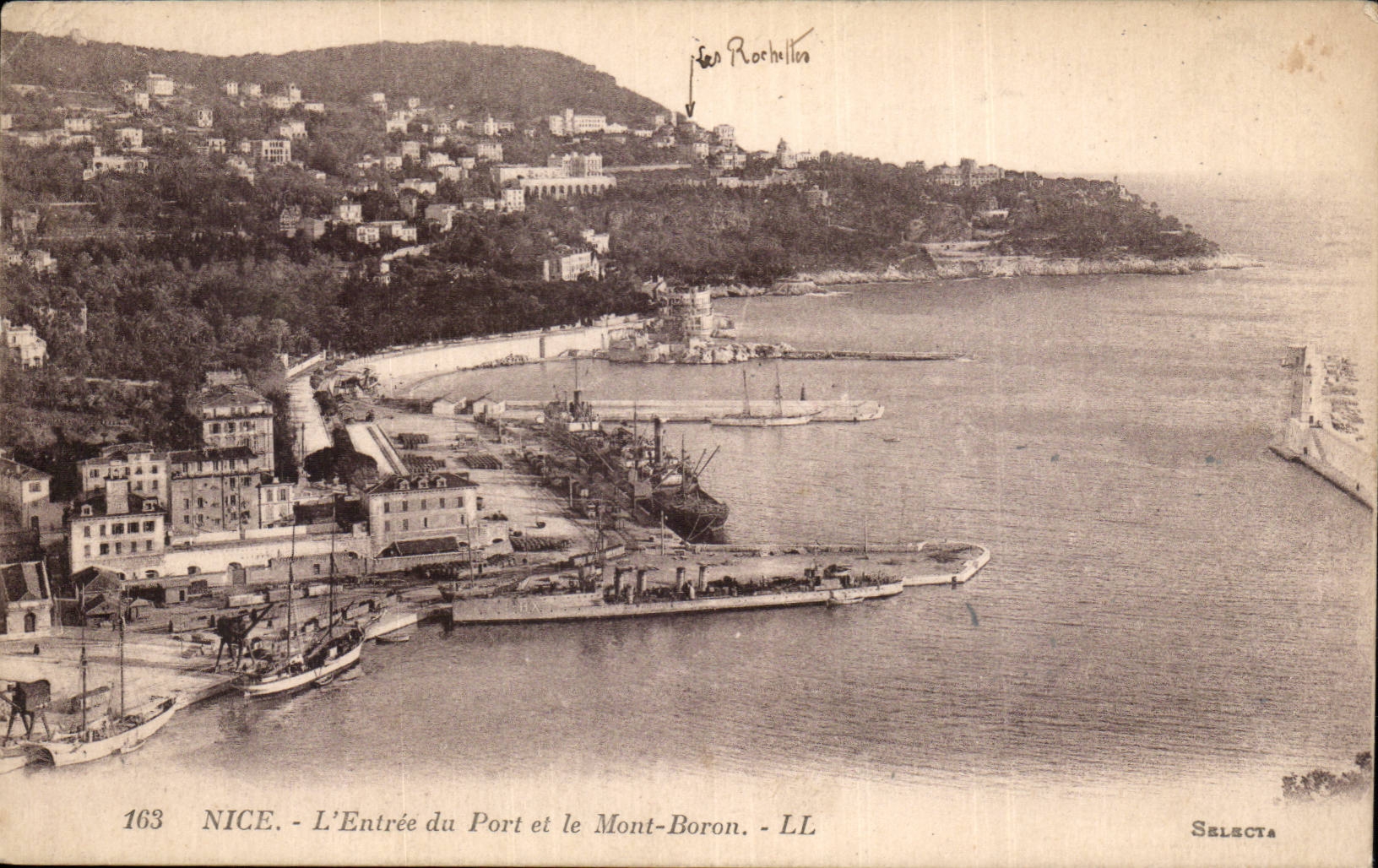 Nice CPA L'entree du port et le Mont Boron