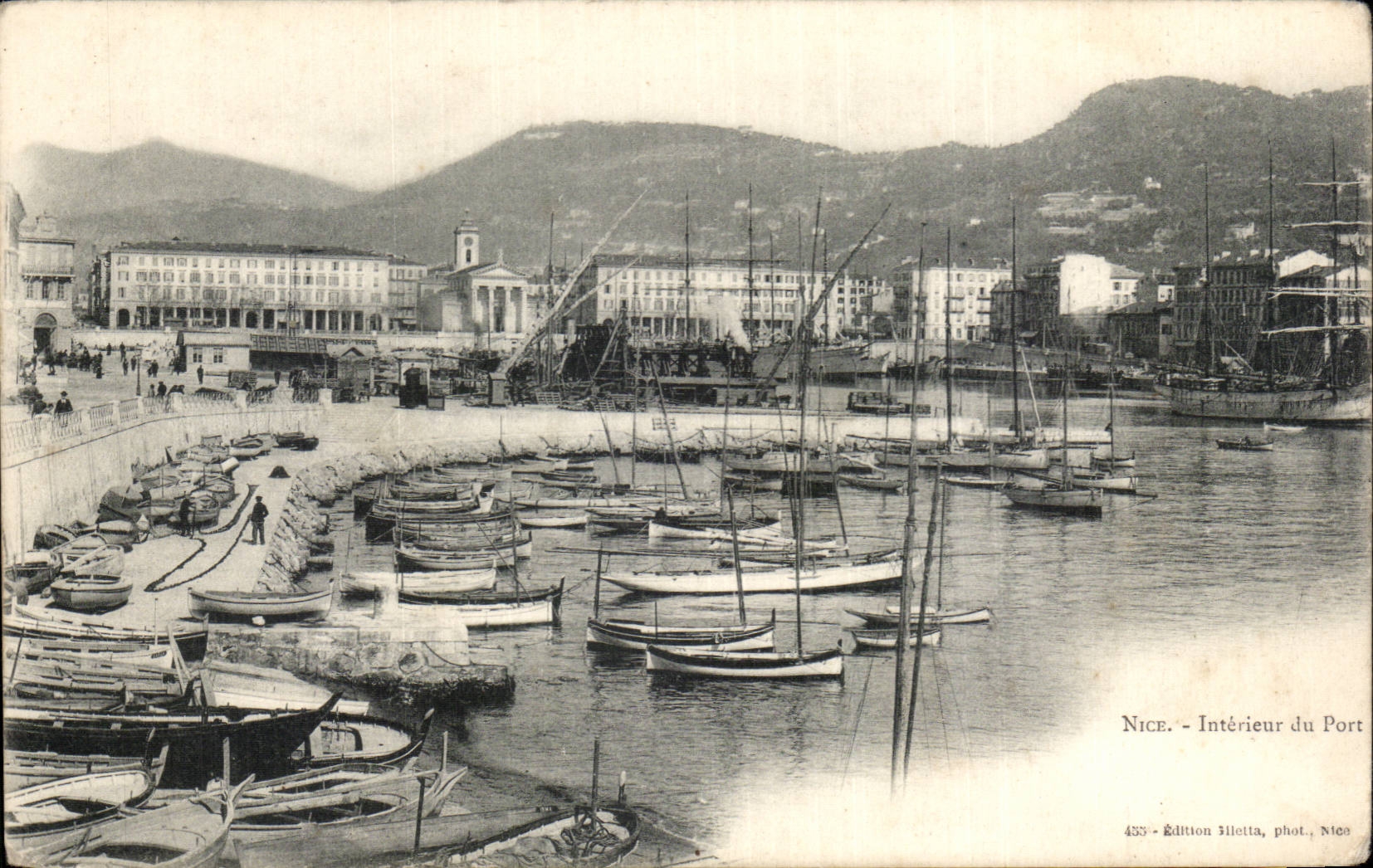 Nice CPA Interieur du port - Recto