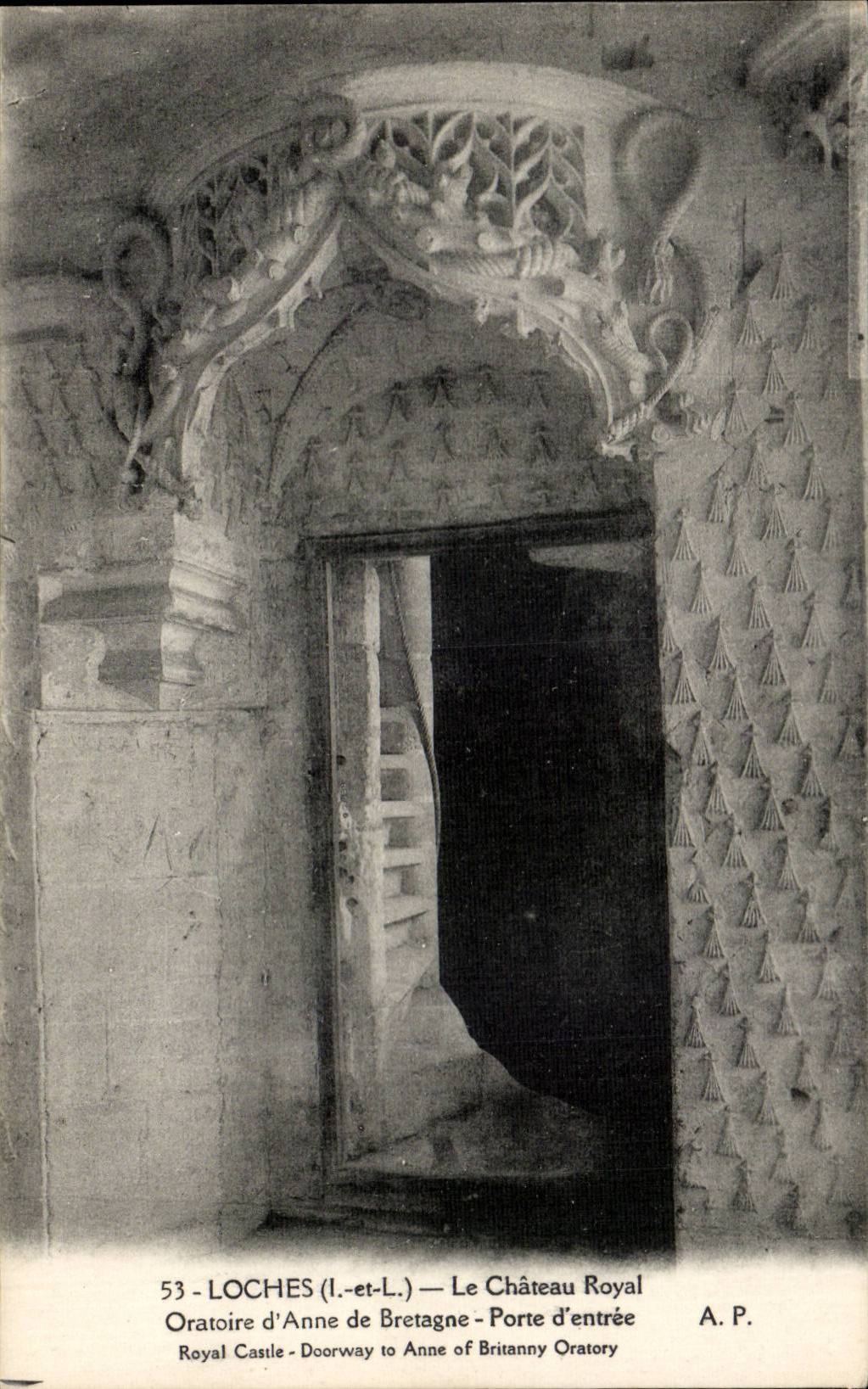 Loches CPA Le chateau royal Oratoire d'anne de Bretagne