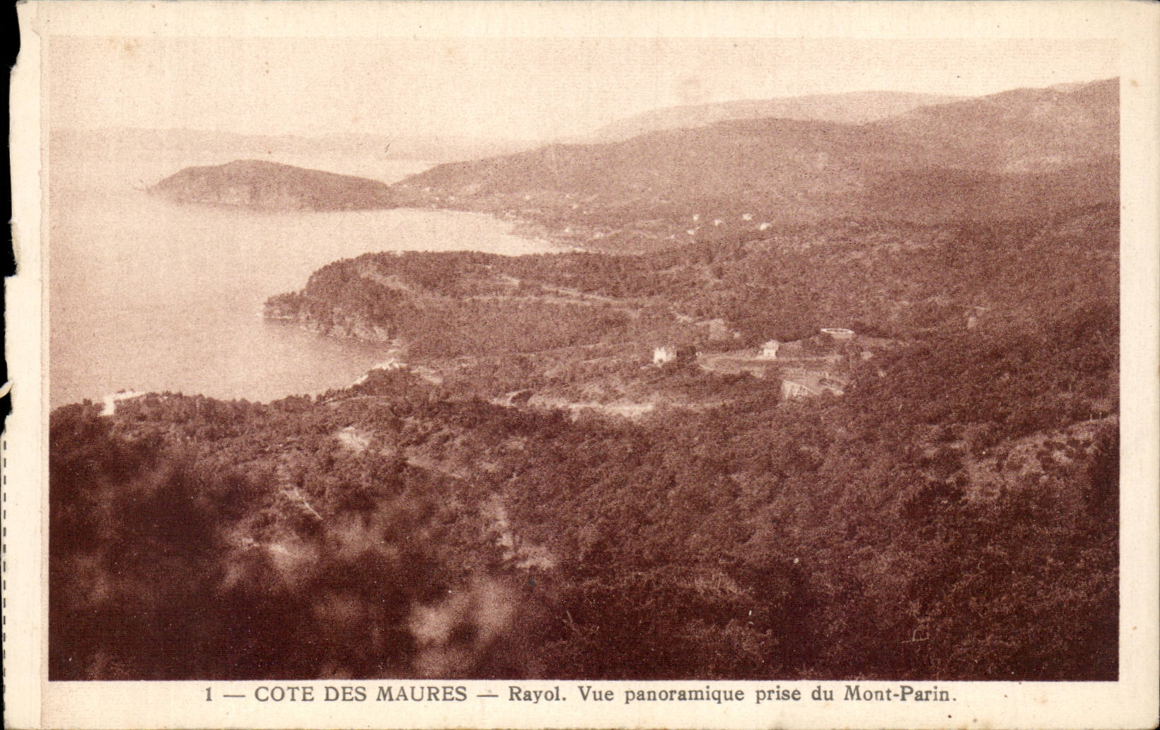 CPA Cote des Maures Rayol Vue panoramique prise du Mont parin