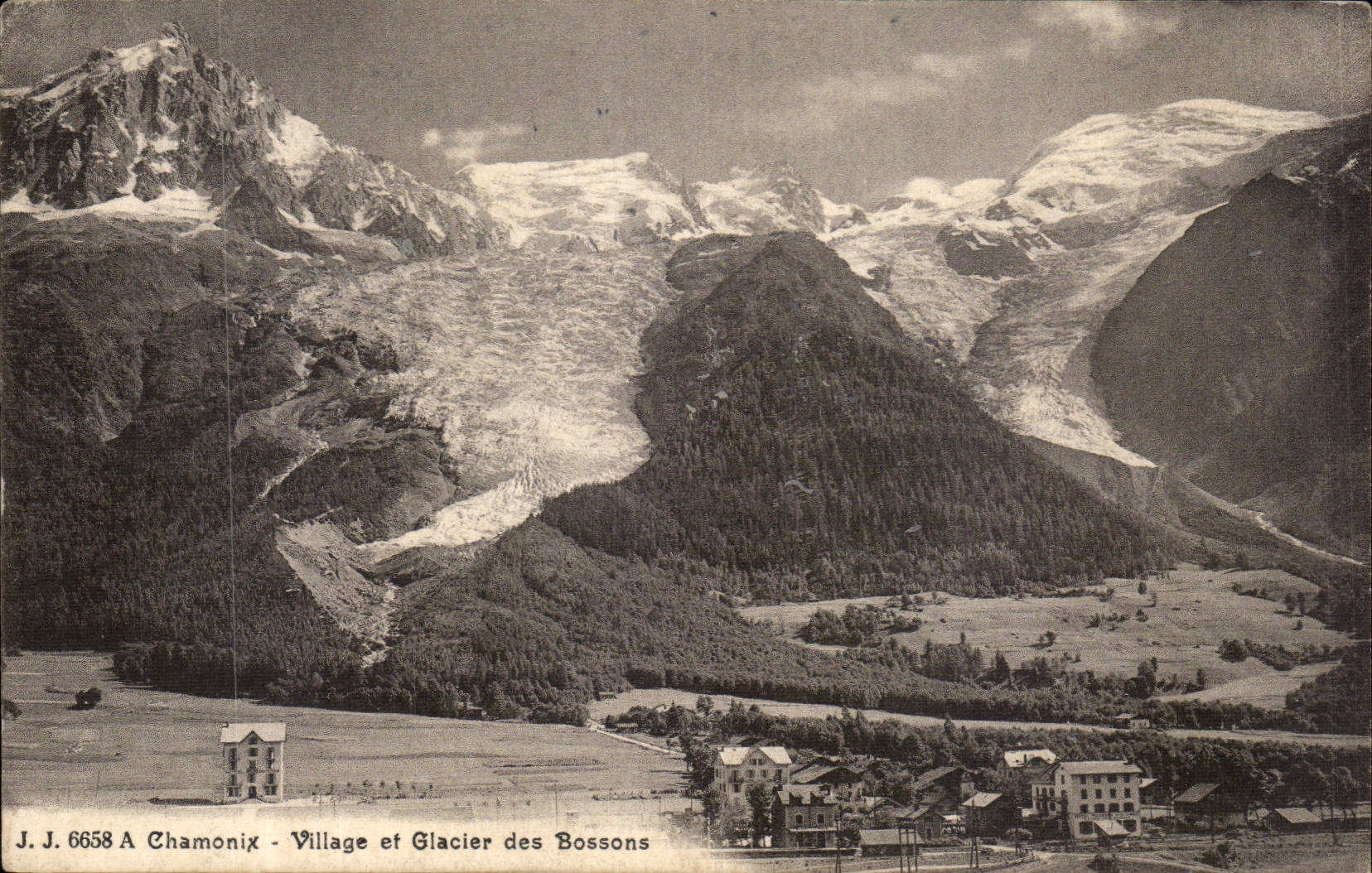 CPA Chamonix Village et glacier des Bossons