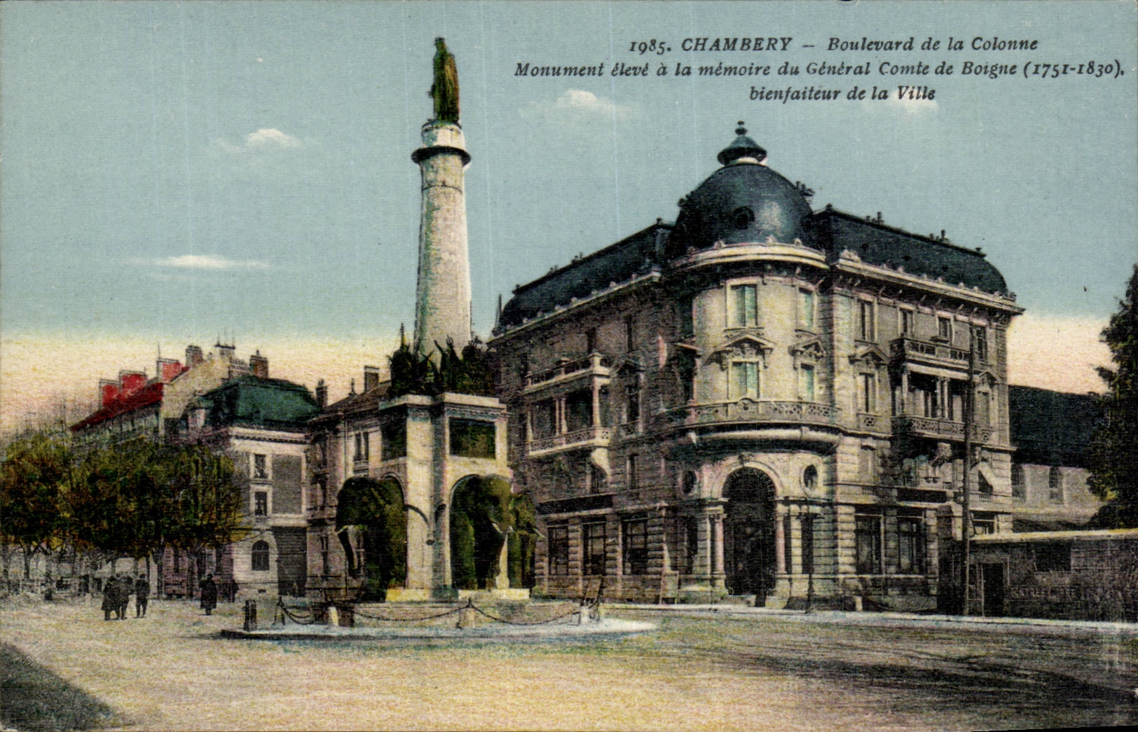 CPA Chambery Boulevard de la colonne Monument eleve a la memoire du general Comte de Boigne Elephant