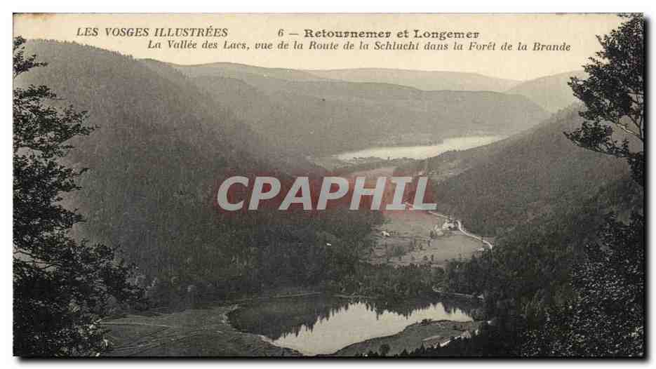 CPA Retournemer et Longemer La vallee des lacs vue de la route de la Schulcht dans le foret de la Brande