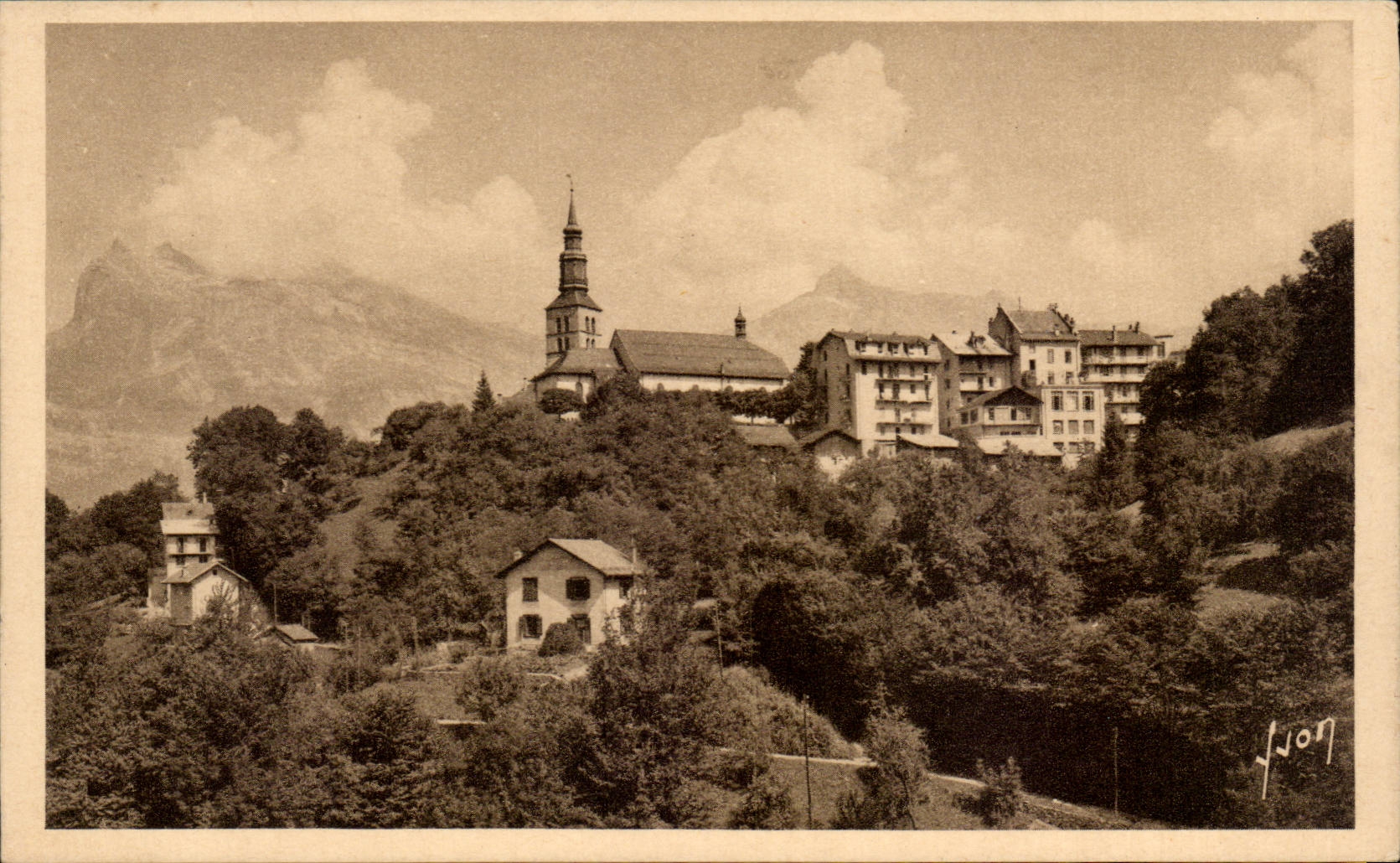 St-Gervais-les-Bains (Hoog Savoie) — panoramische uitzicht met kerk en bergen — Les Éditions d'Art Lyon