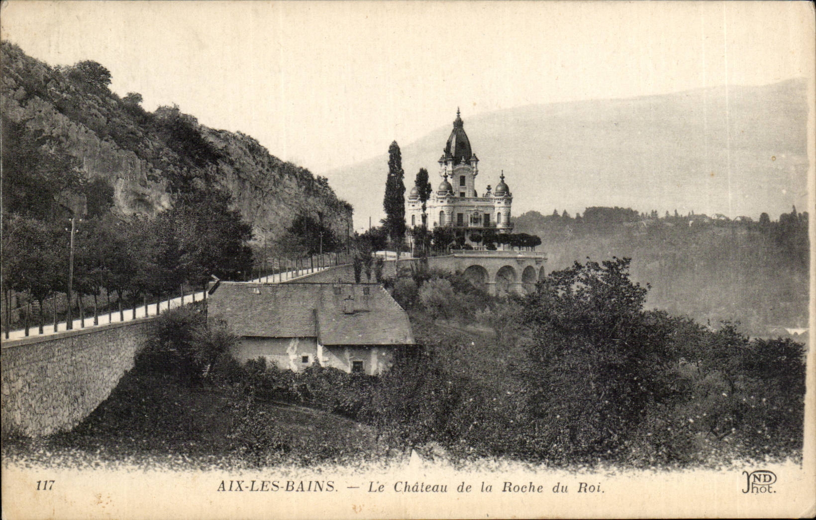 CPA Aix les Bains Le chateau de la roche du roi