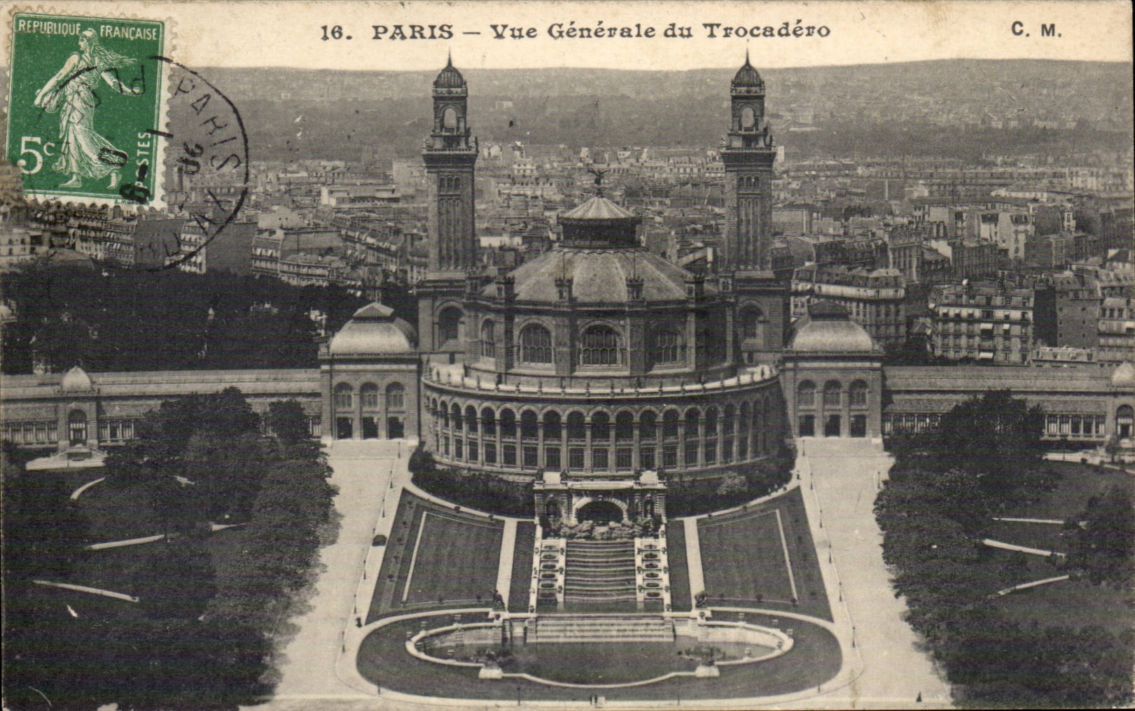 Paris CPA Vue generale du Trocadero