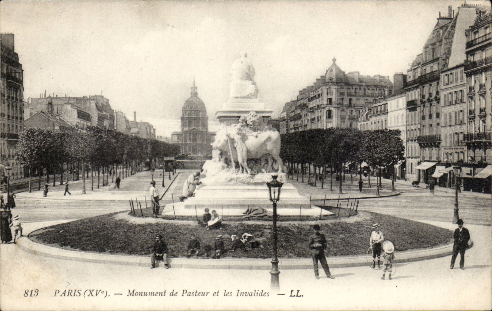 Paris CPA Monument de pasteur et les Invalides