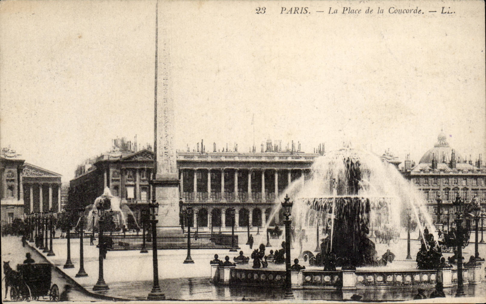 Paris CPA La place de la Concorde