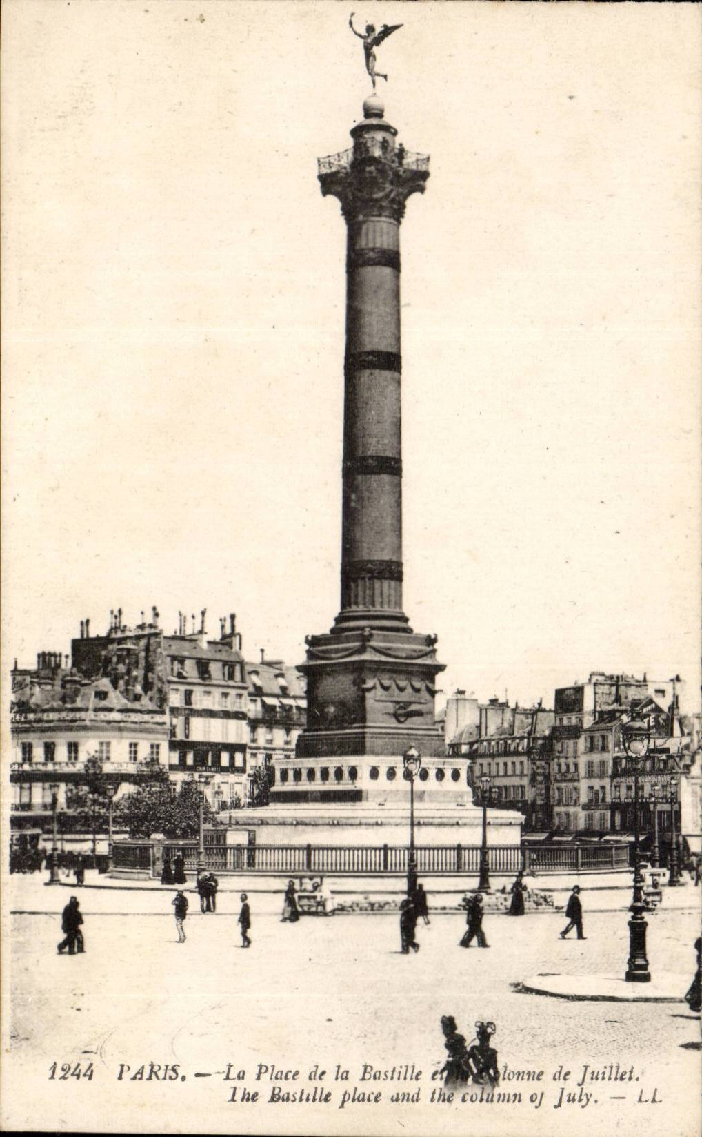 Paris CPA Place de la Bastille et colonne de Juillet