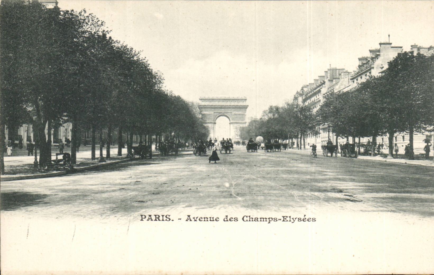 CPA Paris Avenue des Champs Elysees