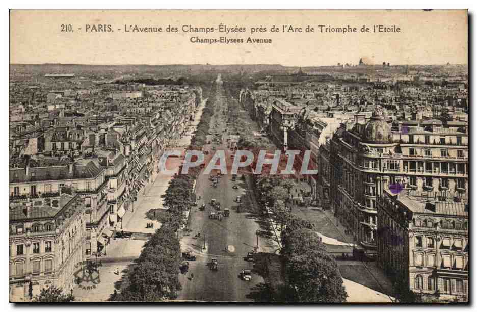 Paris CPA Avenue des Champs Elysees pres de l'arc de triomphe de l'etoile